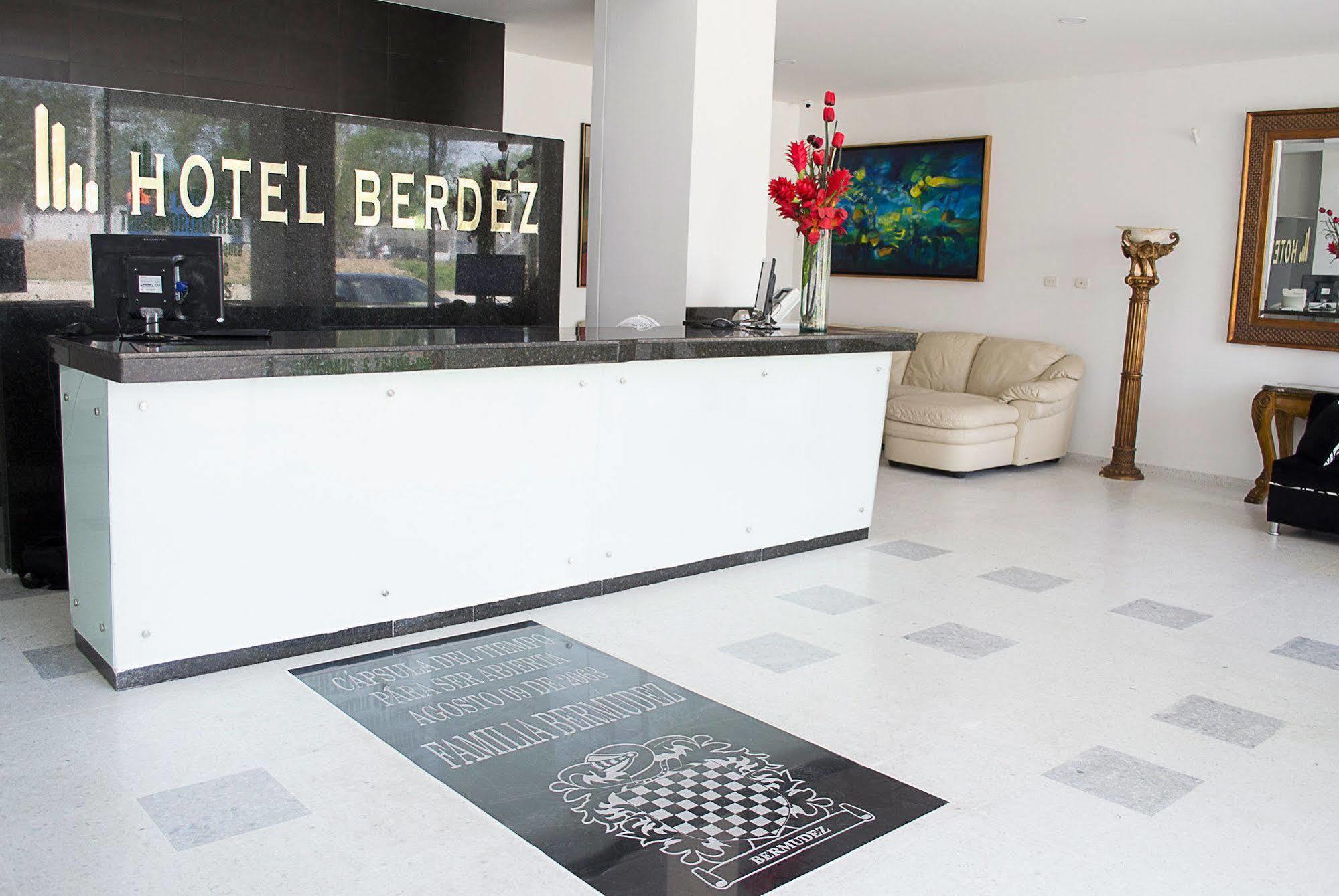 Hotel Berdez Neiva  Zewnętrze zdjęcie